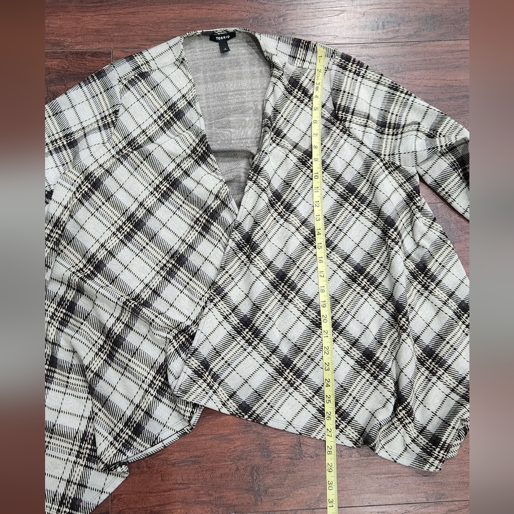 Torrid Black and White Plaid Jacket - Picture 4 of 5
